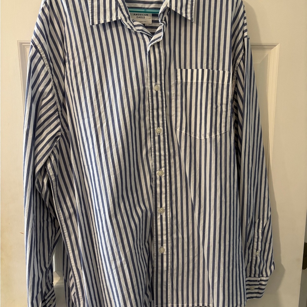 American Eagle Outfitters Blue and White Casual Button Down Shirt